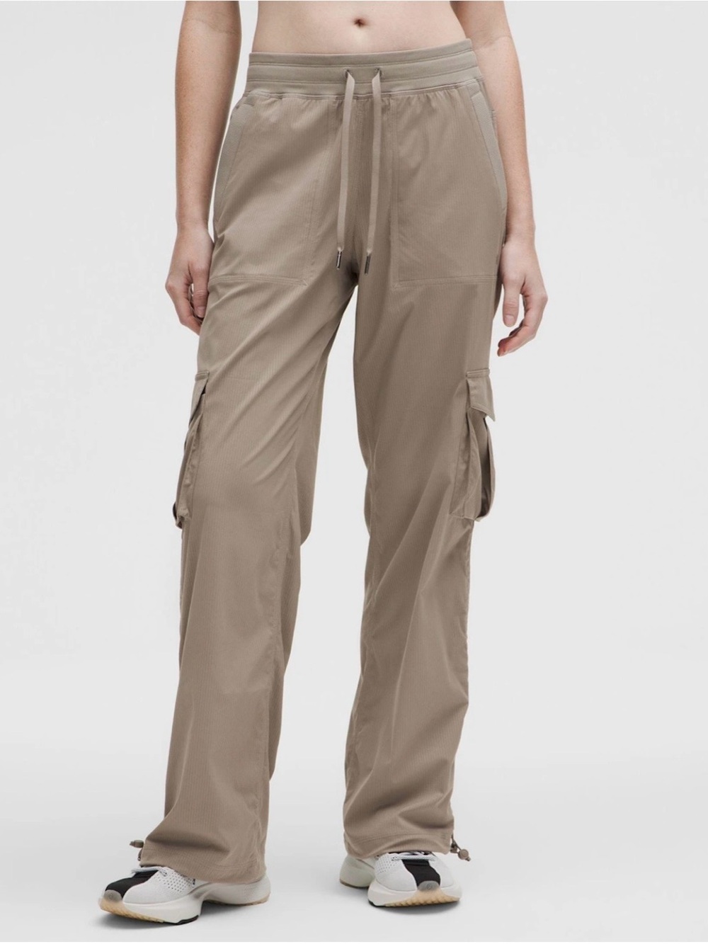 lululemon athletica Wide-Leg Cargo Pants in Light Olive